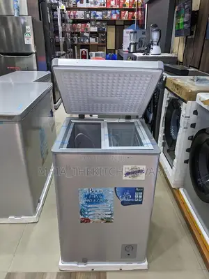 Roch Chest Freezer 200l