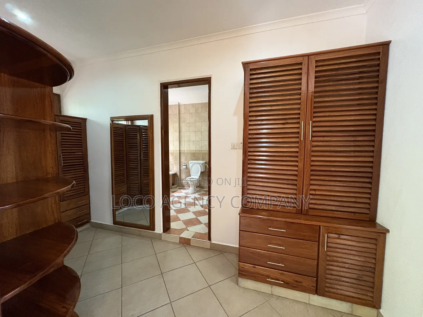 5bdrm House in Trusted Real Estate, Oyster Bay for rent