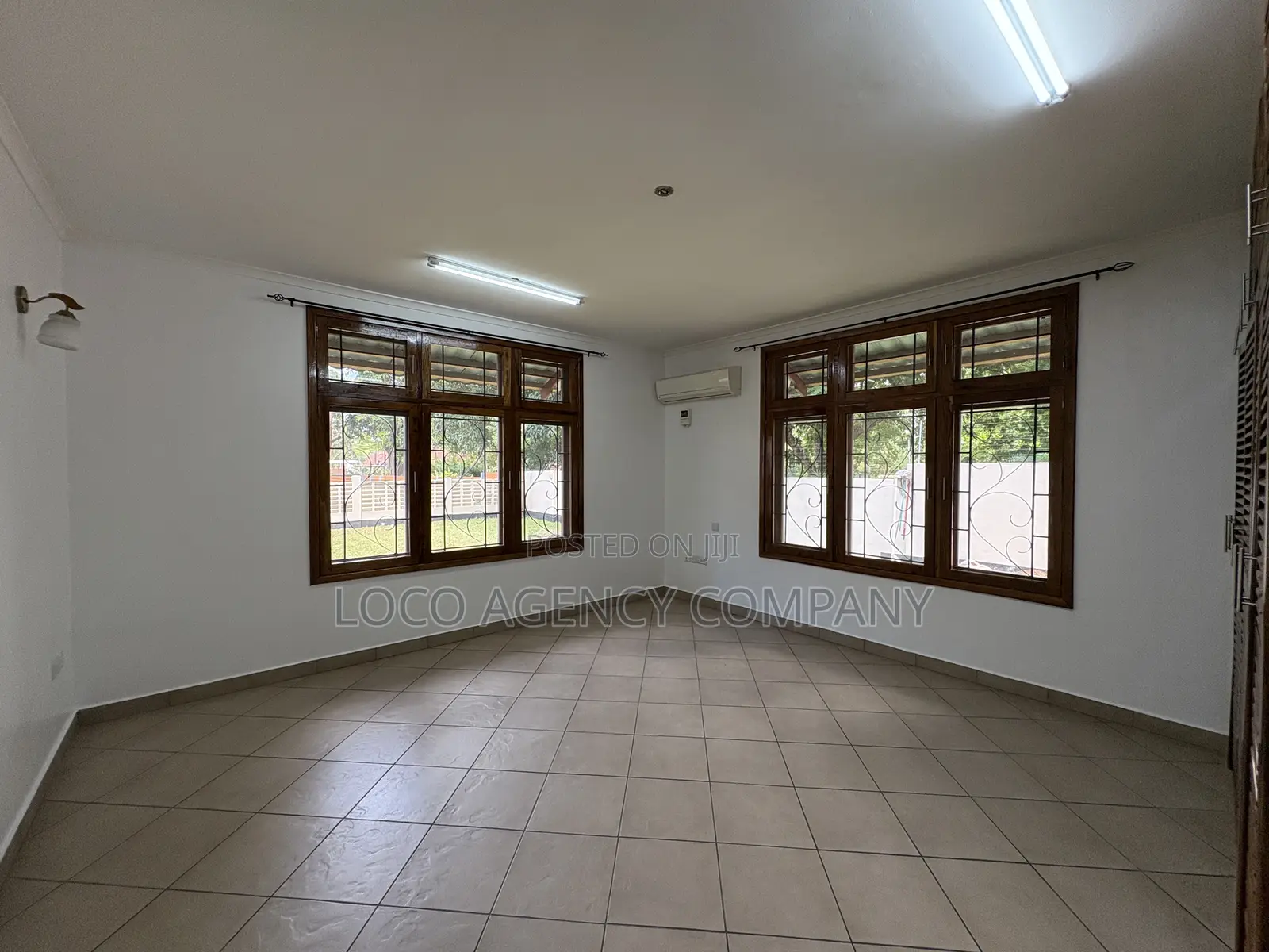5bdrm House in Trusted Real Estate, Oyster Bay for rent