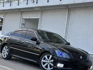 Photo - Toyota Crown 2006 Black