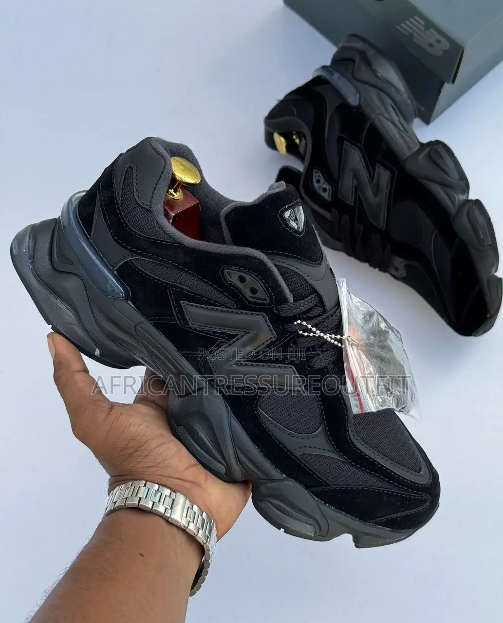 New Balance Sneakers New Collection in Market