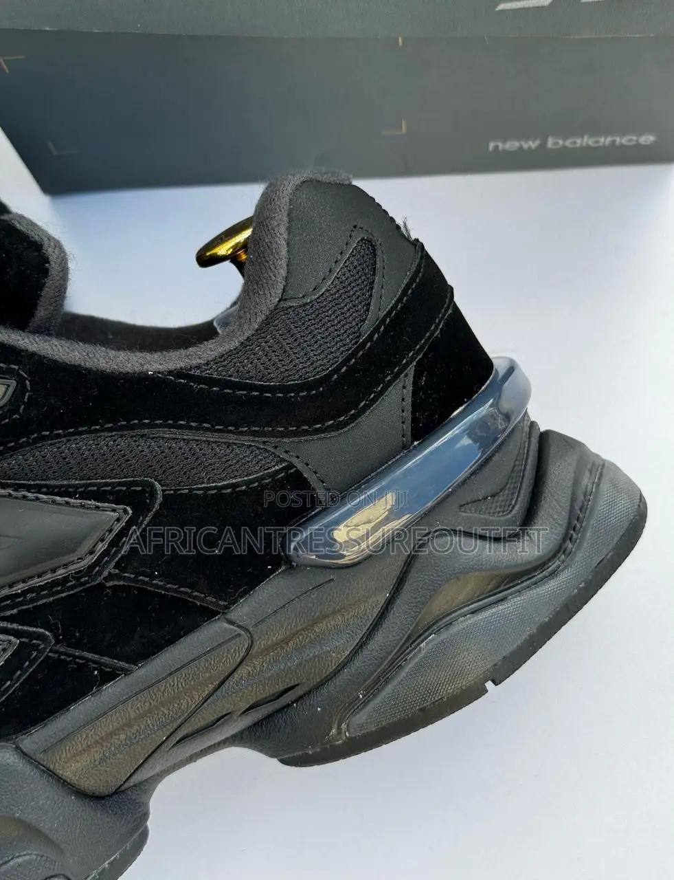 New Balance Sneakers New Collection in Market
