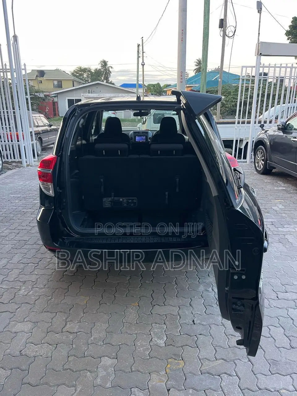 Toyota Vanguard 2012 Black