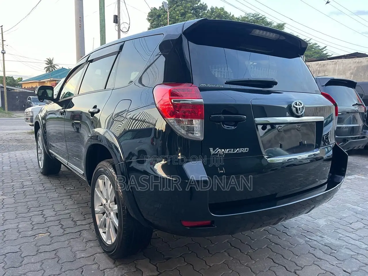 Toyota Vanguard 2012 Black