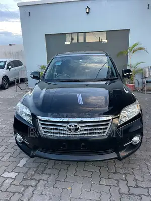 Toyota Vanguard 2012 Black