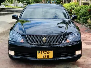 Photo - Toyota Crown 2004 Black