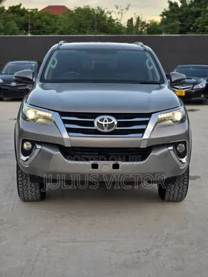 Toyota Fortuner 2018 Gray