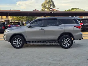 Toyota Fortuner 2018 Gray