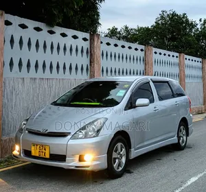 Toyota Wish 2004 Silver
