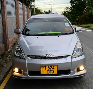 Toyota Wish 2004 Silver