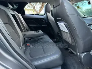 Jaguar F-Pace 2017 White