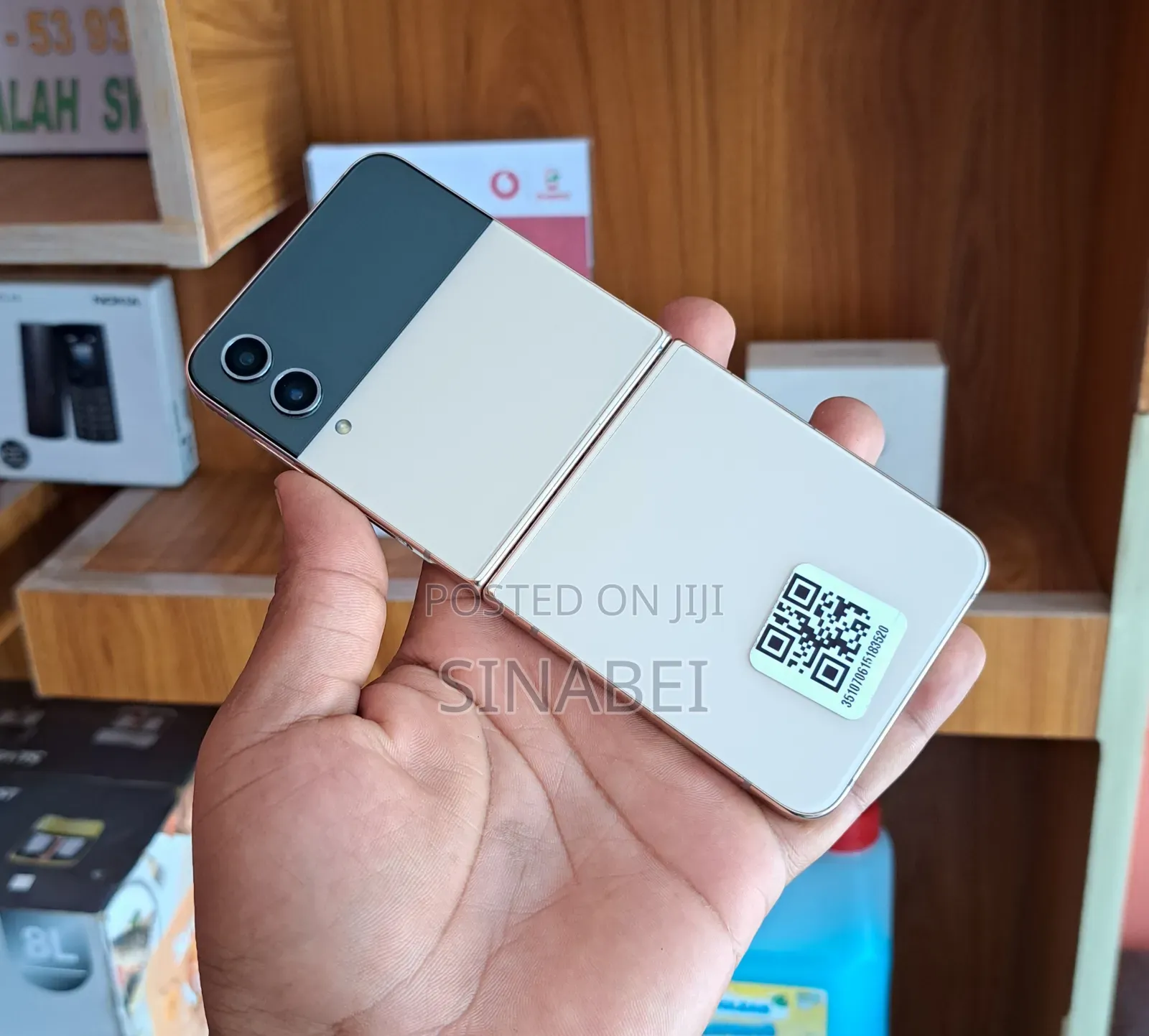 Samsung Galaxy Z Flip4 128 GB Gold