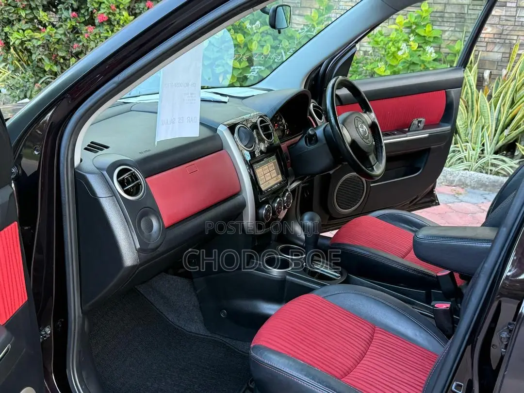 Mazda Verisa 2010 Burgundy
