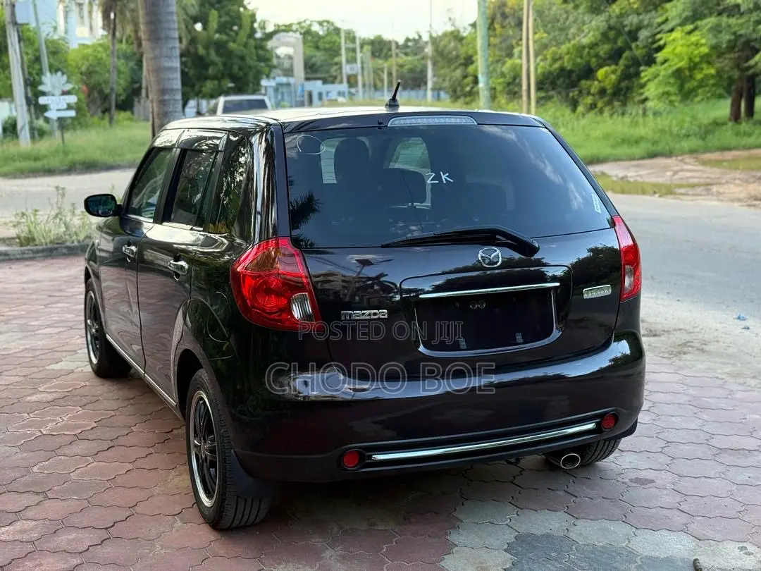 Mazda Verisa 2010 Burgundy