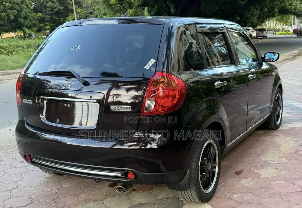 Mazda Verisa 2010 Black