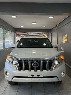 Photo - Toyota Land Cruiser Prado 2016 White
