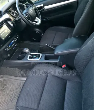 Toyota Hilux 2021 Blue