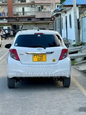 Toyota Vitz 2013 White