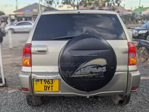 Toyota RAV4 2008 Gold