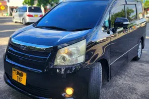 Toyota Noah 2008 Black