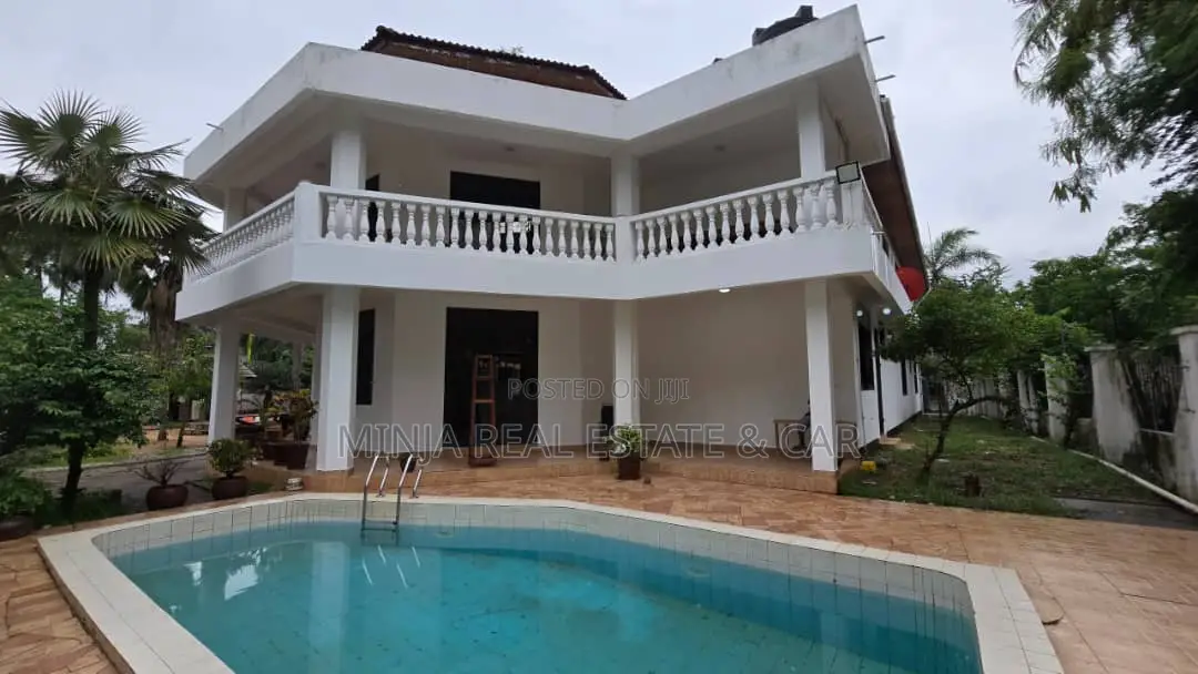 10bdrm House in Mbezi Beach for sale