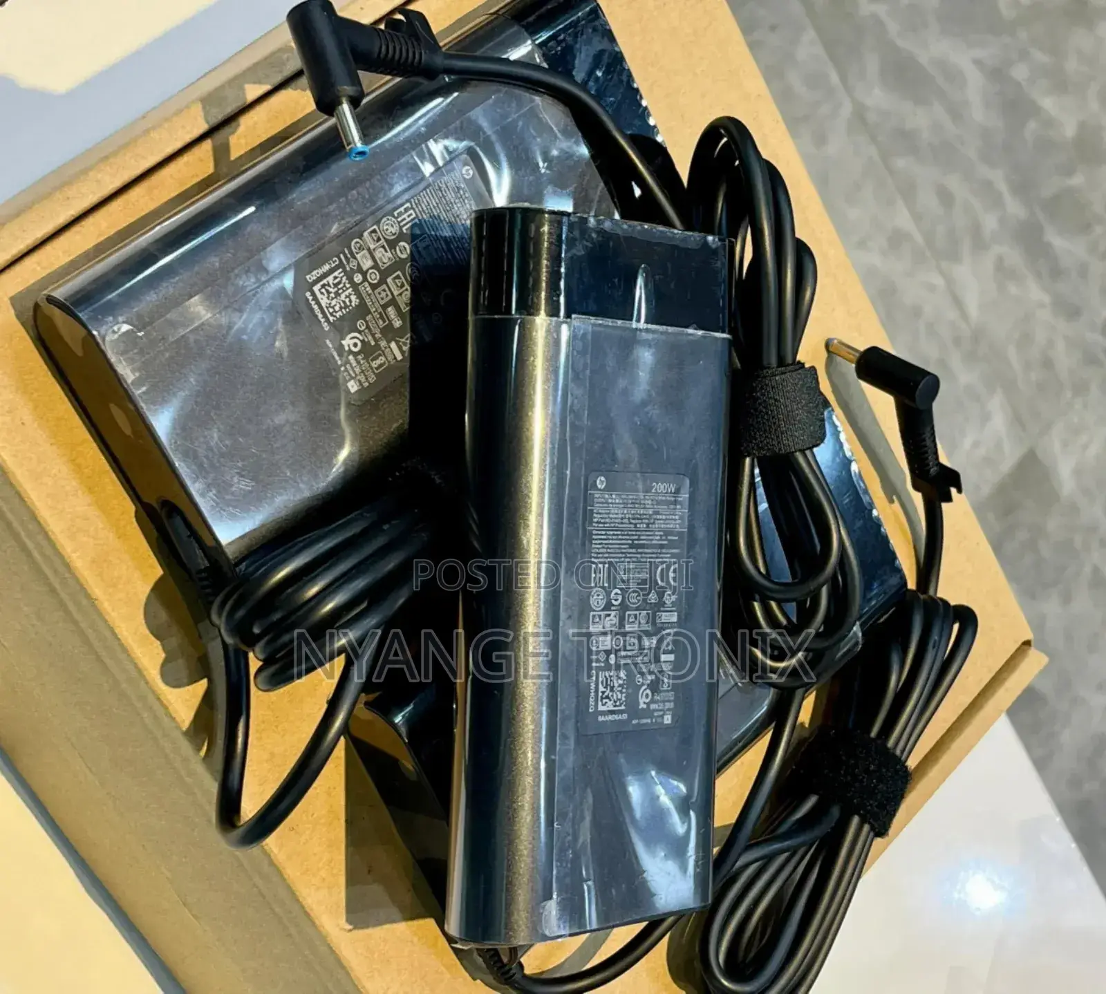 *Hp Blue Pin Charger 150 Watts