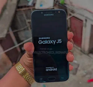 Photo - Samsung Galaxy J5 Pro 32 GB