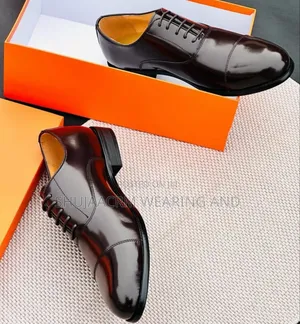 Shining Shoes/Vya Ngozi Vya Kung'aa