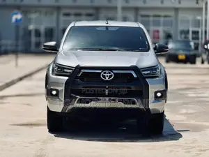 Toyota Hilux Revo Double Cab Deisel 2.8 RWD 2021 Silver