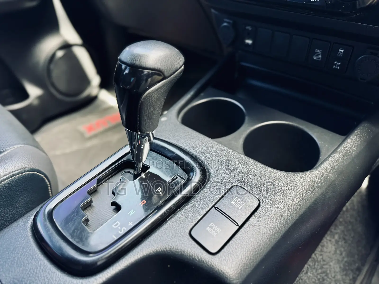 Toyota Hilux Revo Double Cab Deisel 2.8 RWD 2021 Silver