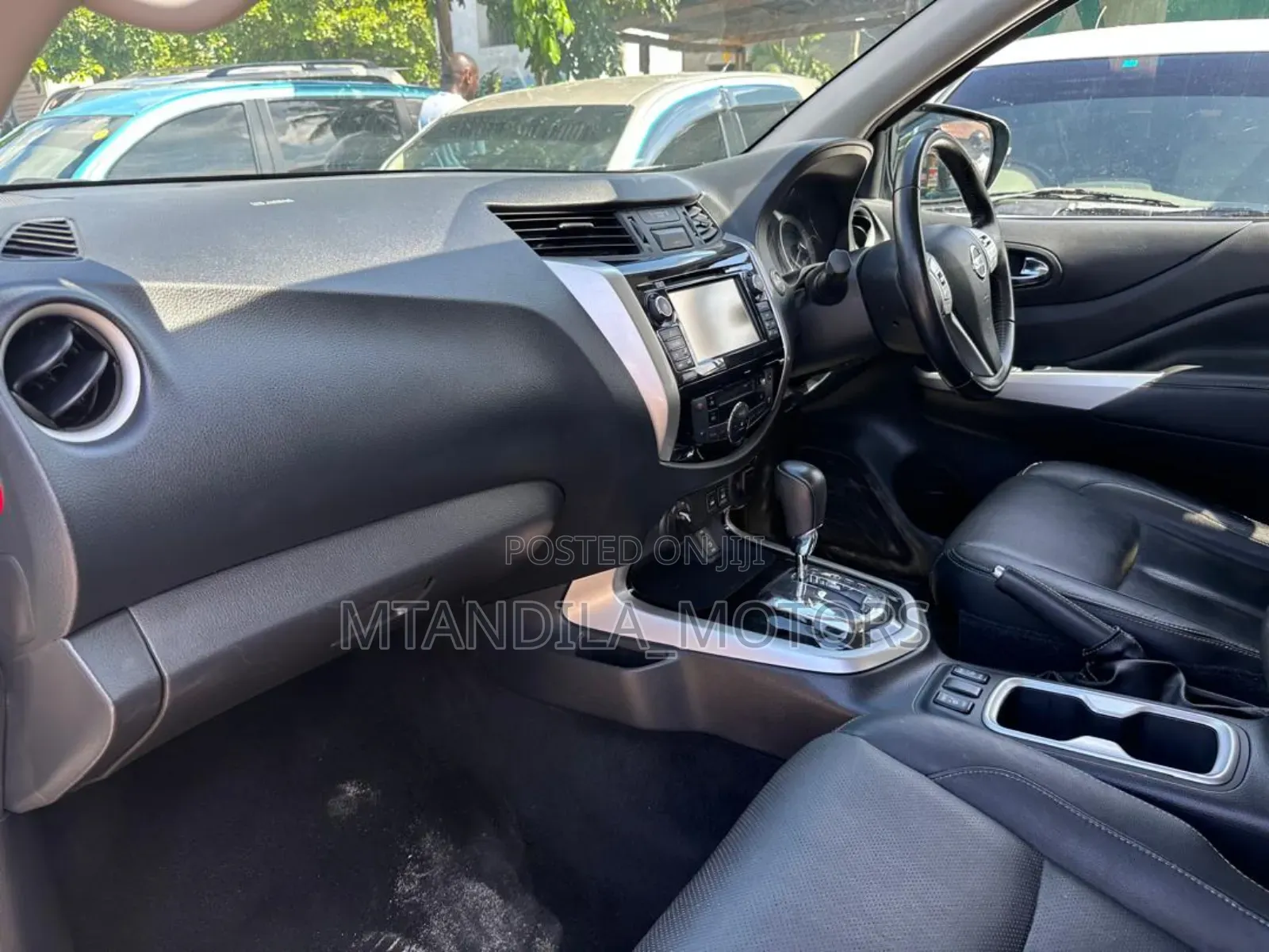 Nissan Navara 2022 Black