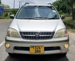 Photo - Toyota Nadia 2002 Silver