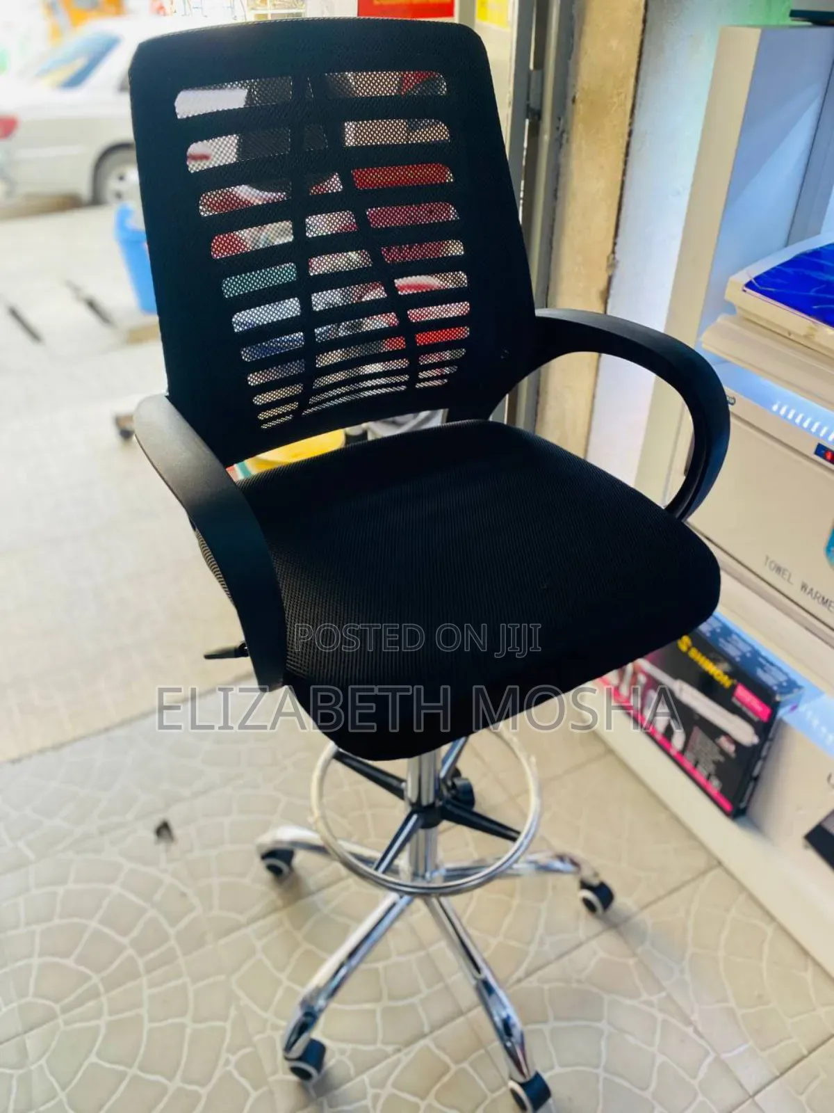 Office Chairs 