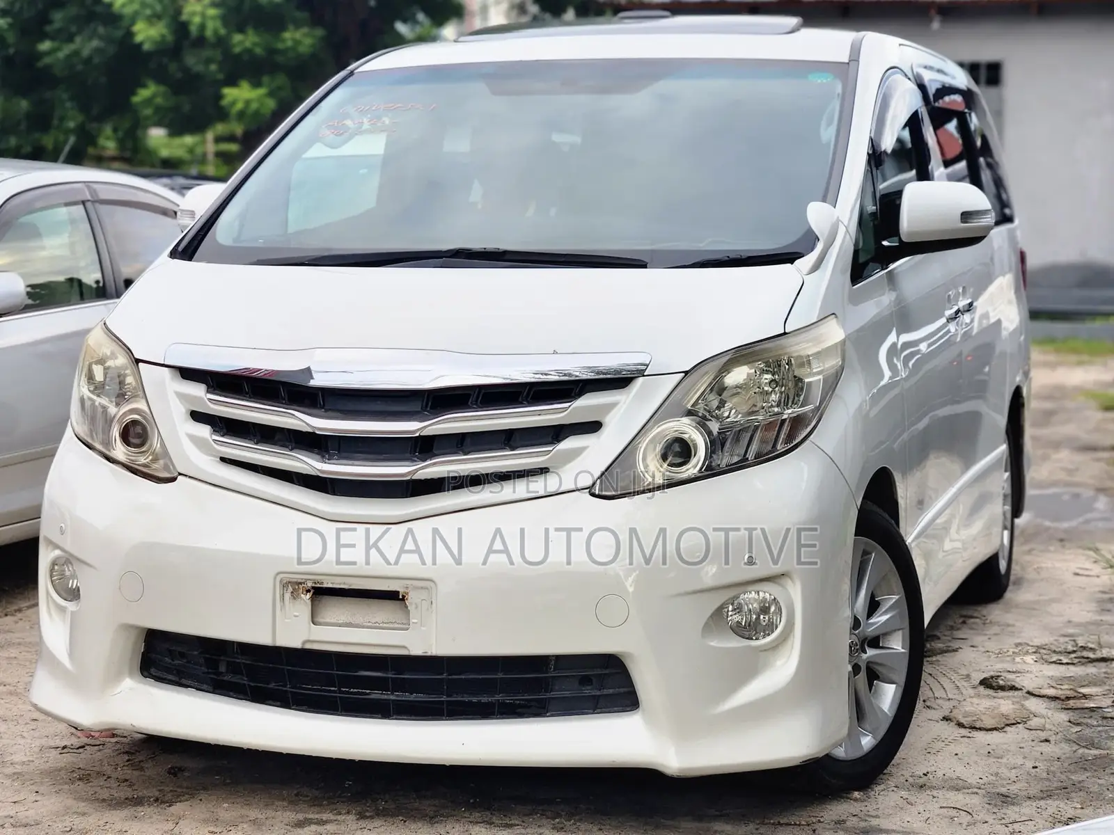 Toyota Alphard 2.4 Petrol AWD 2009 White