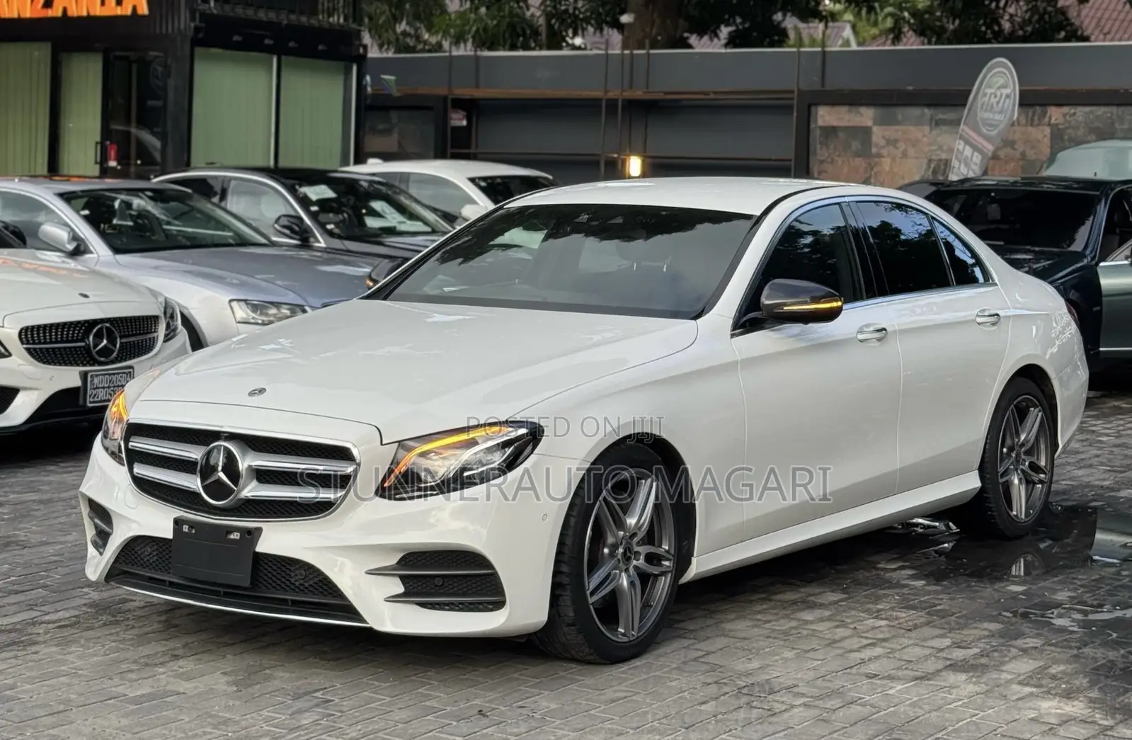 Mercedes-Benz 220E 2017 White