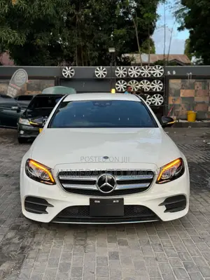 Mercedes-Benz 220E 2017 White