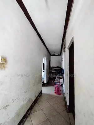 3bdrm House in Banana, Ukonga for sale
