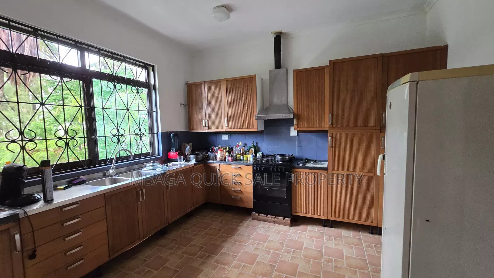 Furnished 8bdrm House in Mbezi Beach, Ukonga for sale