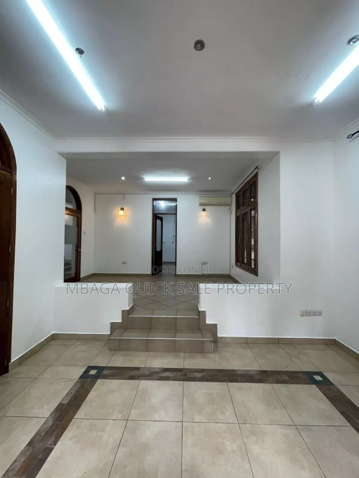 5bdrm Apartment in Oyster Bay for rent