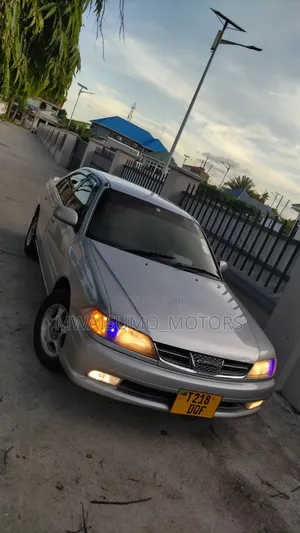 Toyota Carina 2000 Silver