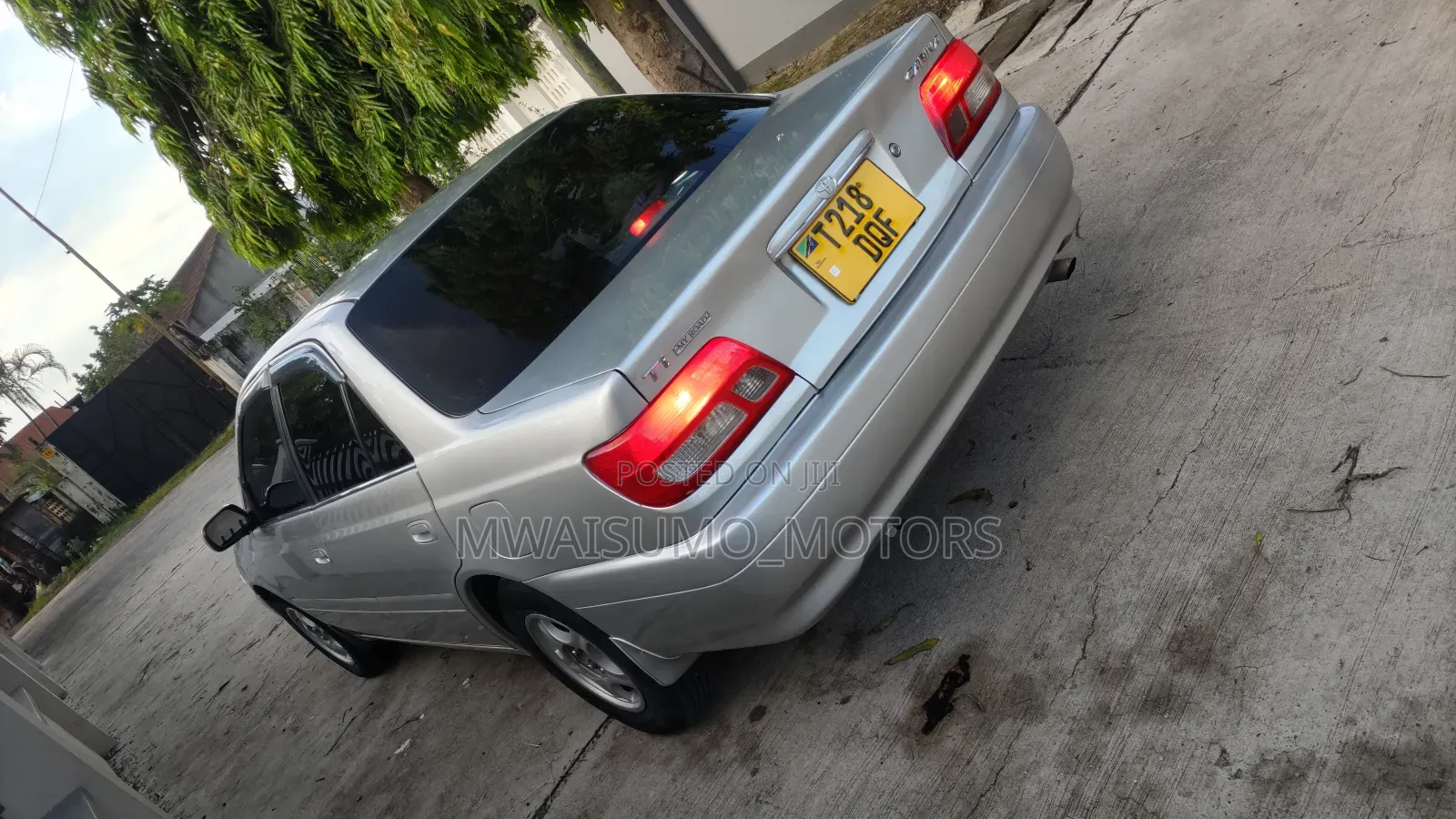 Toyota Carina 2000 Silver