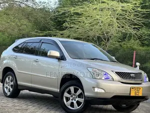 Photo - Toyota Harrier 2007 Beige