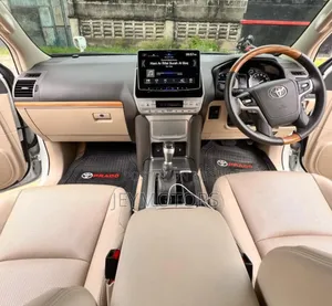 Toyota Land Cruiser Prado 2018 Pearl