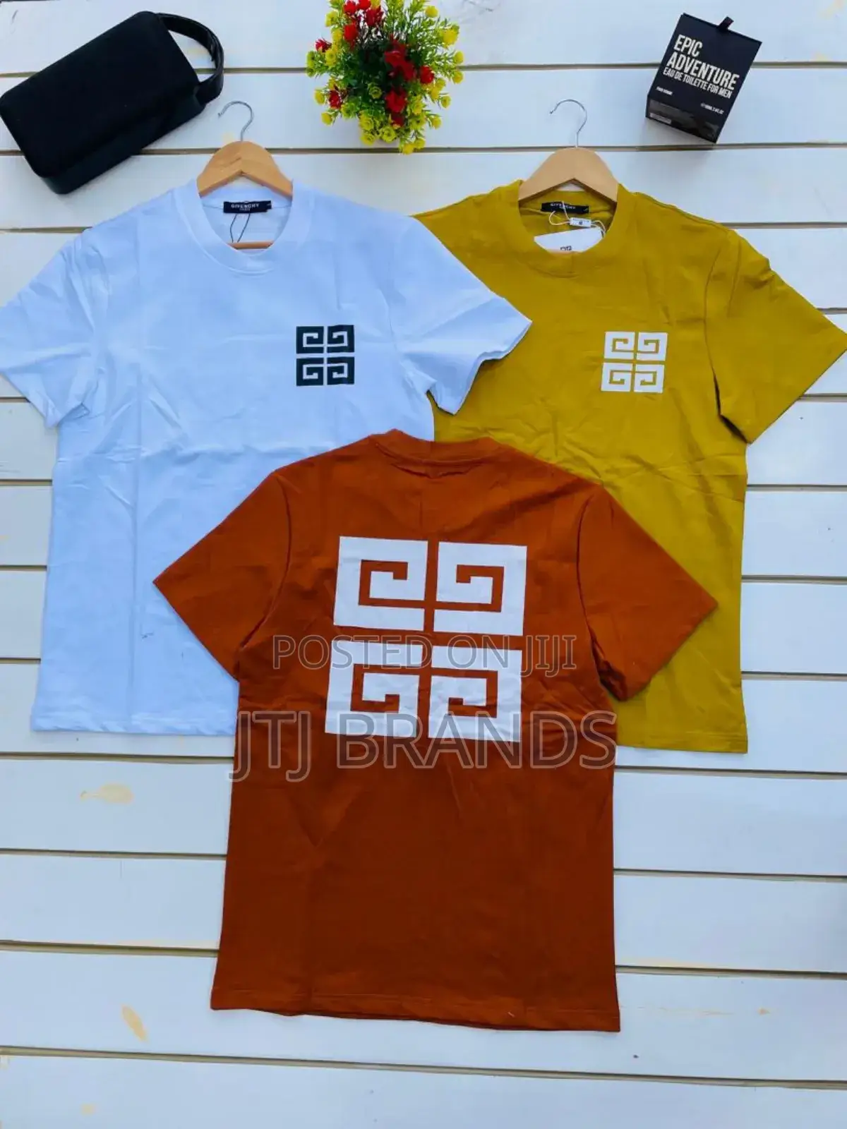 T-Shirts Mpya Zenye Upako