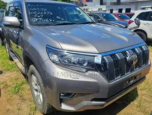 Toyota Land Cruiser Prado 2017 Gray