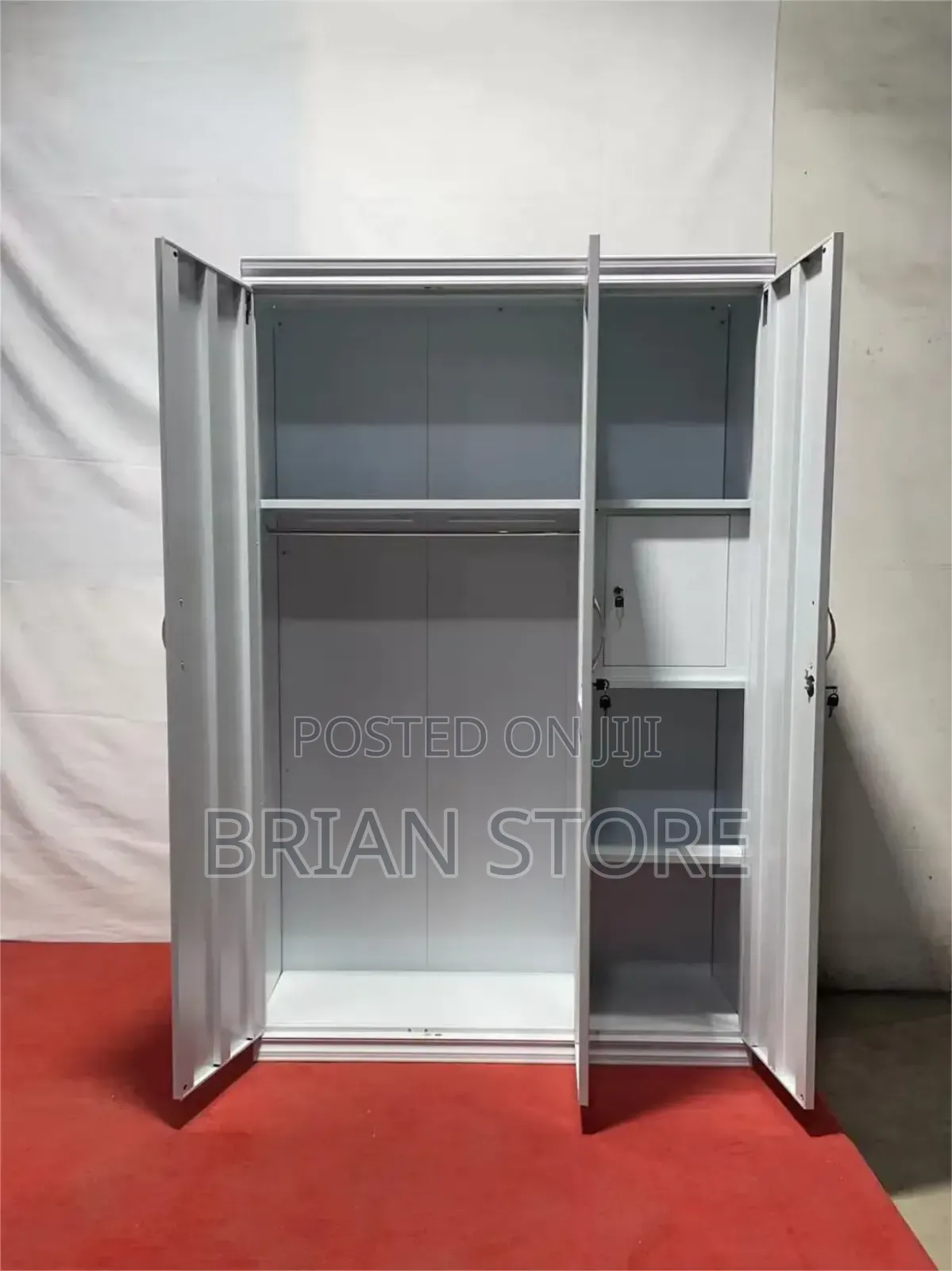 3 Doors Wardrobe With Safe(Kabati Ya Nguo Yenye Sefu)