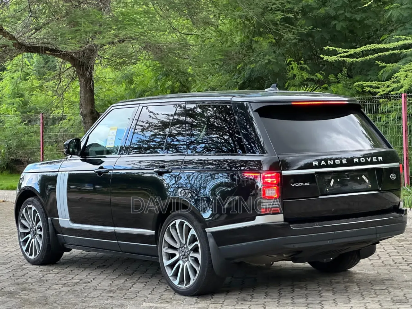 Land Rover Range Rover Vogue 2015 Black