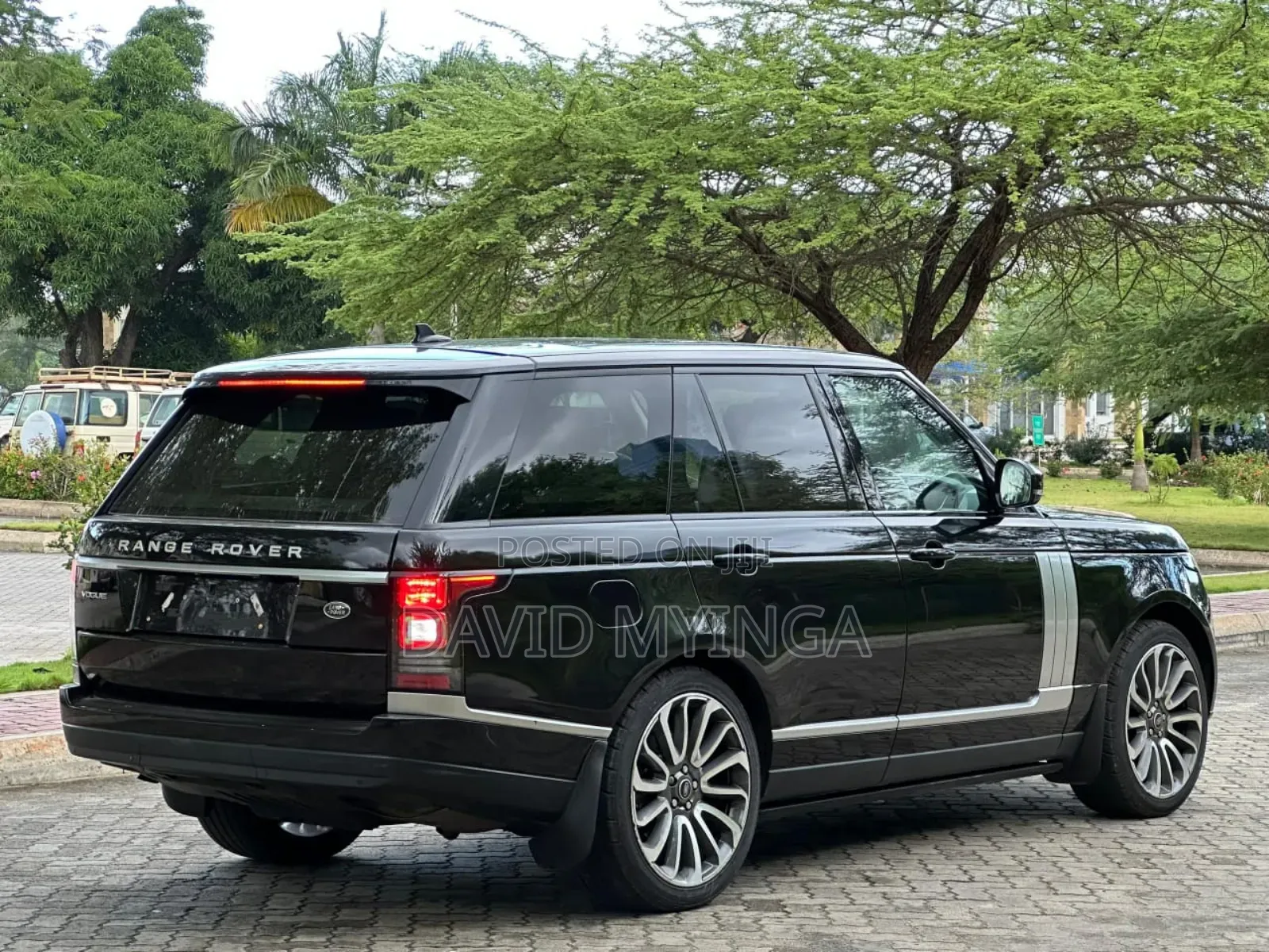 Land Rover Range Rover Vogue 2015 Black