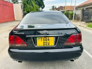 Photo - Toyota Crown 2006 Black