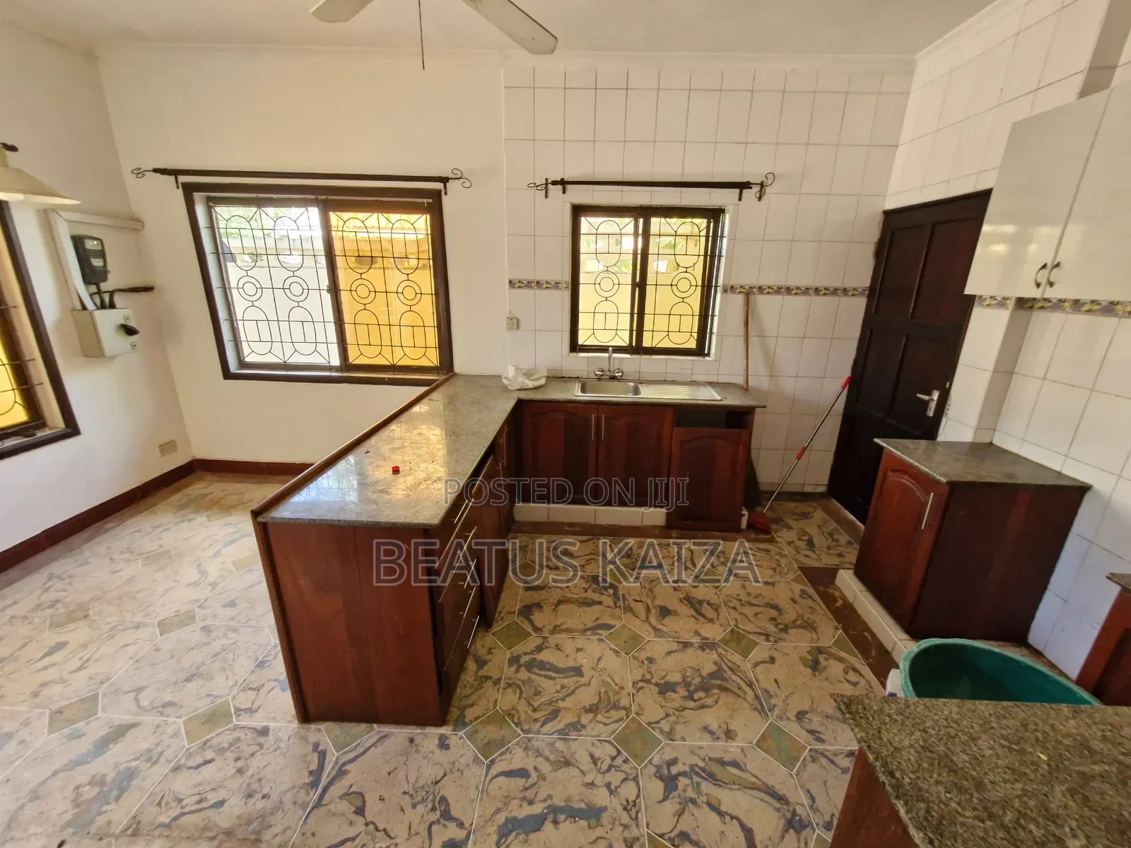 4bdrm House in Mikocheni B for sale